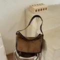 Bruine suède schoudertas voor dames minimalistische onderarm handtas voor dagelijks gebruik - Geelbruin Zonder Hanger