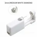 Einweg-Ohrpiercing-Pistole mit 3mm weißem Diamant-Ohrring für sichere Piercing-Anwendung. - Zweite Generation Einweg-Piercer (3mm Weißer Strass)