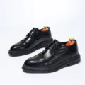 Schwarze Herren Budapester Schnürschuhe Leder Business Freizeitschuhe mit Lochmuster. - 38 / Mattschwarz