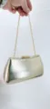 Κομψή μεταλλική χρυσή βραδινή τσάντα clutch με αλυσίδα, κομψή γυναικεία τσάντα χειρός. - Χρυσό
