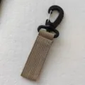 Outdoor taktischer Gurtband Haken Karabiner Rucksack Zubehoer fuer Camping und Wandern - Schnalle mit Eisendraht / Khaki