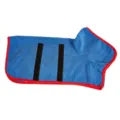 Nahaufnahme des blauen saugfähigen Haustier-Bademantels mit rotem Rand und Klettverschluss. - XS / Blau