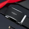 Cintura in pelle da uomo con fibbia automatica, stile business classico cinturino nero. - Confezione Regalo Esclusiva / Argento / 105cm