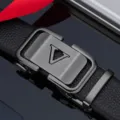 Cintura da uomo in vera pelle con fibbia in metallo spazzolato elegante e automatica. - 105cm / Gunmetal Spazzolato