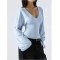 Hellblaues V-Ausschnitt Oberteil mit Glockenärmeln, einfarbige elegante Damenmode. - S / Oberteile / Hellblau