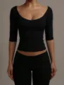 Zwarte U-hals half-mouw crop top detail, slim fit Y2K stijl modekleding voor vrouwen. - S / Zwart