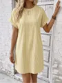 Lässiges gelbes gestreiftes Kurzarm-Midikleid für Damen, bequemer, lockerer Alltagsstil. - S / Zitronengelb