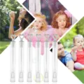 Gedetailleerd overzicht van transparante hartvormige bubbelbuisjes voor feestjes en bruiloften. - Hartstijl