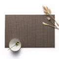 Langlebige braune PVC-gewebte Tischset, hitzebeständige, wasserdichte Küchenmatte. - 45x30cm, 0.1cm Dicke / Vertikalstreifen Kaffee