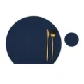 Dunkelblaue halbrunde Leder-Tischmatte mit passendem runden Untersetzer Ausführung Variante - Halbkreisförmiges Tischset Mit Untersetzer / Blau + Grau
