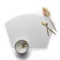 Tovaglietta americana in PVC a forma di ventaglio resistente al calore per decorazione tavola - 45*30cm / Filo d'Oro a Ventaglio Grigio-Bianco