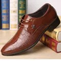 Herren glänzende Business Anzugschuhe, braune spitz zulaufende Lederschuhe für formelle Anlässe. - 38 / Braun
