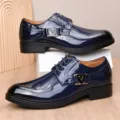 Herren glänzende Lackleder Business Schuhe, spitze Zehen formelle Schuhe mit Metall V Schnalle. - 38 / Dunkelblau