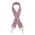 Détail de sangle de sac de rechange imprimé léopard rose, avec longueur réglable et crochets dorés. - Motif V-9