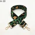 Correa de repuesto para bolsos con jacquard de leopardo verde y herrajes dorados ajustables. - Dorado / Verde Hierba