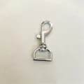 Mousqueton pivotant en metal argente pour sacs, porte-cles et accessoires de bricolage. - Argent