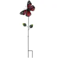 Vue en gros plan du piquet de jardin papillon en métal montrant les ailes rouges et noires. - Sac à bulles / Rouge