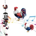 Campanella di vento in metallo gallo con ciondoli colorati per decorazione giardino. - Rooster / Imballaggio in scatola