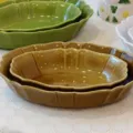 Retro Japanese scalloped ceramic oval baking dish, deep plate for curry, salad, and oven use. - Large / 21x16x5cm / Brown