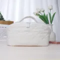 Trousse de maquillage matelassée blanche, pochette de rangement portable avec poignée. - Blanc A
