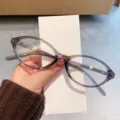 Retro ovale Perlen Blaulichtfilter Brille, modische Damen Brille mit transparentem Rahmen. - Transparentes Grau