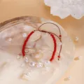 Bracelet de perles rouges d'été avec perles baroques et cordon réglable élégant. - Style 1