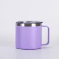 Detalle de taza de café de acero inoxidable, mini taza morada de 14oz con tapa y asa. - Violeta Claro