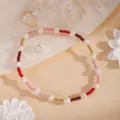 Gros plan detaille du bracelet colore de perles MIYUKI avec un design artisanal delicat. - 3#