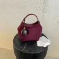 Koreaanse stijl retro suède schouderhandtas modieuze casual bucket bag voor dames. - 17x11x15 Zonder Hanger / Bordeauxrood
