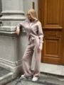 Γυναικείο πλεκτό σετ ζακέτα με φερμουάρ και παντελόνι φαρδύ casual μπεζ ρούχο καθημερινό - Ένα μέγεθος / Τοπ και Παντελόνι / Χρώμα Βρώμης