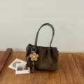 Braune Wildleder-Tasche, lässige minimalistische Retro-Umhängetasche, schicke Handtasche. - Ohne Anhänger / Grün
