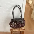Schicke braune Pünktchen Umhängetasche, modische Schultertasche mit Schleife und Perlenanhänger. - Ohne Anhänger / Kaffee