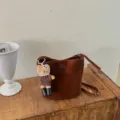 Καφέ τσάντα βελούδου bucket με χαριτωμένο λούτρινο κρεμαστό, ρετρό τσάντα ώμου. - Χωρίς μενταγιόν / Καφέ