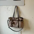 Vintage Wildleder Pendler Schultertasche, schicke Designer Handtasche fuer Damen, gross. - Ohne Anhänger / Khaki
