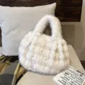 Bolso de mano de felpa mullida otoño invierno piel sintética con elegante decoración perlas - Blanco