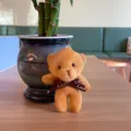 Lindo oso de peluche llavero colgante para bolsos, juguete suave de peluche, vista detallada. - Oso de Cabeza Grande - Naranja