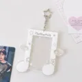 Acrylic star photo card holder, K-pop photocard protector with keychain and wings pendant. - White