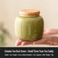 Boîte à thé en céramique avec couvercle en bois, petit pot hermétique portable de 60ml. - Céladon Vert Poussière de Thé - Boîte à Thé Xiaosanyuan (Emballage Simple)