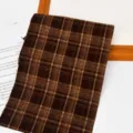 Tira de tela para coletero a cuadros retro material para accesorio de pelo DIY - Cuadros Marrón Amarillento (2890#) / Ancho 12cm - Largo 1 Metro