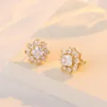 Hermosos pendientes de boton de flor de circonita chapados en oro joyeria elegante - Pendientes de Botón de Strass Cuadrados (E0879) / Dorado