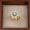 Anillo Flor Esmaltado Perla Chapado Oro Azul Blanco Anillo Floral Joya Elegante Moda - Anillo de Perla de Flor Azul (J1186) / Dorado
