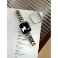 Glanzende roestvrijstalen schakelarmband en beschermhoes compatibel met Apple Watch. - 38 / Zilver