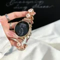 Cinturino per orologio in metallo oro rosa con ciondoli trifoglio bianco e quadrante - Misura Personalizzata: 18mm / Oro rosa