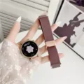 Detaillierte Ansicht des Nylon Magnet-Ersatzuhrarmbands mit sicherem Metallverschluss. - Rauchviolett