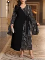 Dettaglio dell'abito lungo elegante con maniche lunghe, motivo geometrico e stile a portafoglio. - 1XL / Vestiti / Geometrico Nero Bianco