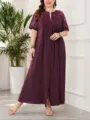 Elegante abito maxi viola taglie forti ampio con dettagli in pizzo e comoda abbottonatura. - 0072