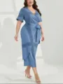 Abito midi a portafoglio blu plus size con maniche corte, scollo a V e cintura in vita. - 0XL / Vestiti / Blu