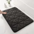 Dark grey memory foam bath mat with geometric pattern, soft coral fleece, non-slip base. - 40*60cm / Black