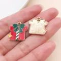 Détail de pendentif boîte cadeau de Noël en émail alliage, accessoire de bijoux DIY. - Boîte Cadeau avec Nœud (29832) / 1 Pièce (19x18x2mm) / Rouge