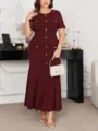 Plus size bordeaux geribde korte mouw midi jurk met parelknopen en chique zakdetails. - Wijnrood Gebreid